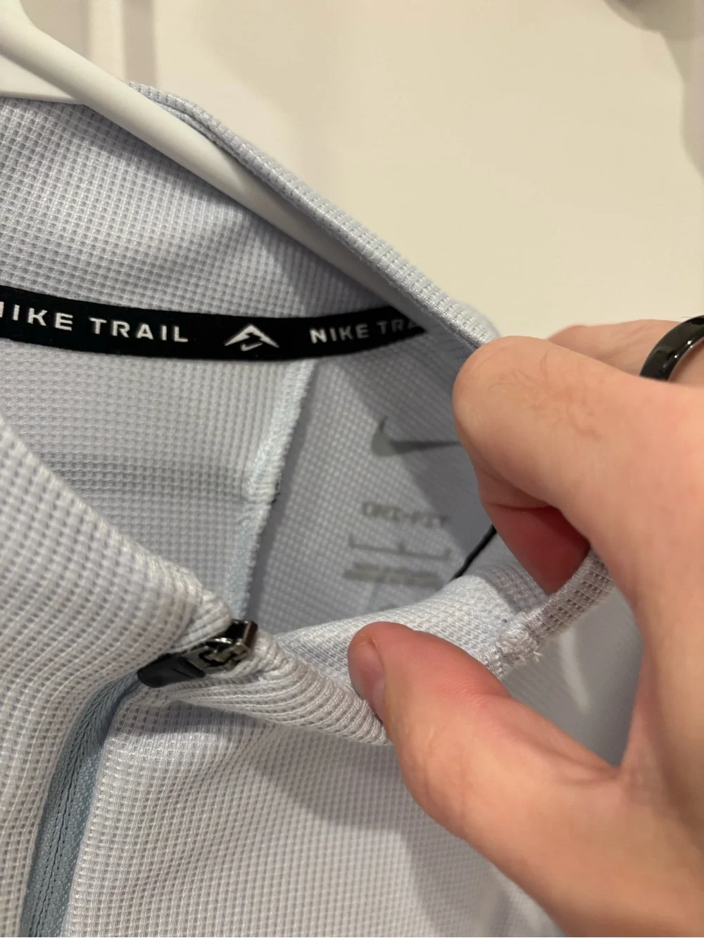 Nike Trail white and gray large Men’s Half-Zip Sweater - Picture 2 of 3
